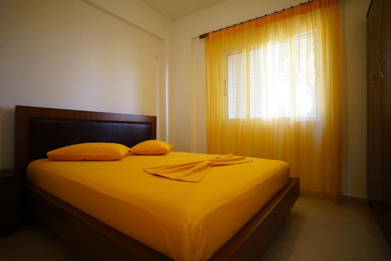 Apartments Vila Emiliano Borsh Esterno foto