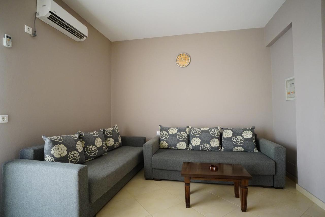 Apartments Vila Emiliano Borsh Esterno foto